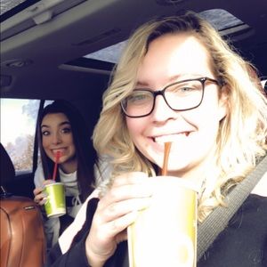 Meet your Posher, Taylor